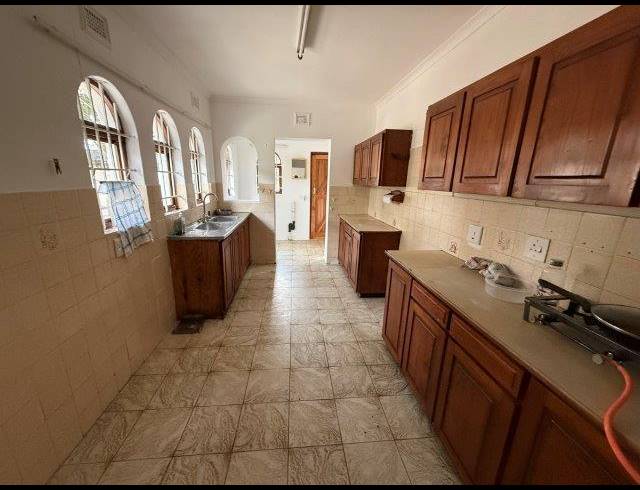 3 BEDROOM PROPERTY TO RENT IN MOSELEY PARK
